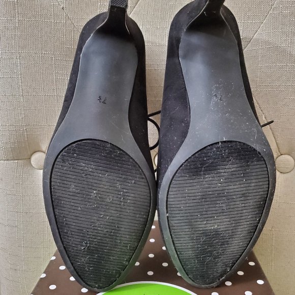 Kelly & Katie black suede lace-up heels - Picture 5 of 6